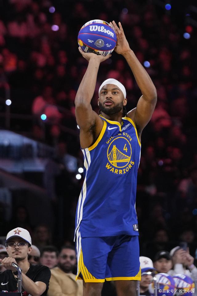 开云体育亚洲官网-顶尖球员特写：勇士队掌控比赛打破记录连胜创历史