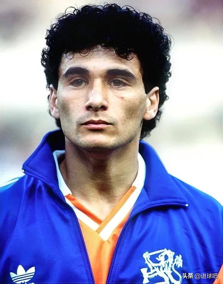 开云体育亚洲官网-荷兰球队签下一名年轻有潜力的球员的简单介绍