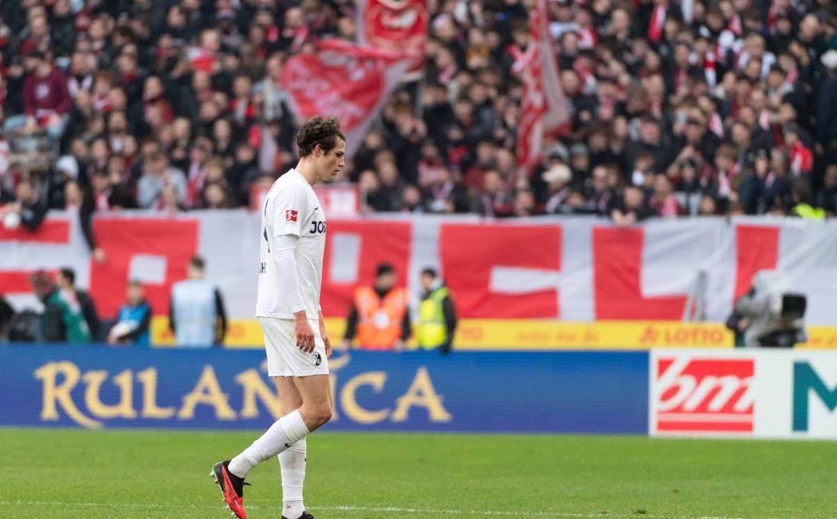 开云体育网站-弗赖堡客场战平，保持不败纪录的简单介绍