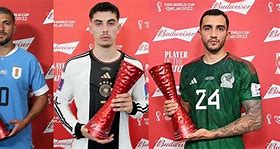 开云体育官方入口-皮埃尼兄弟赢球不断，人气攀升一路高