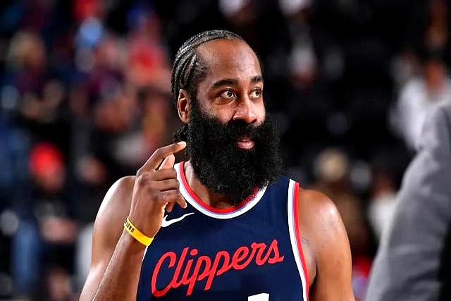 开云体育在线-包含爵士全队气势如火，证明不容小觑实力的词条