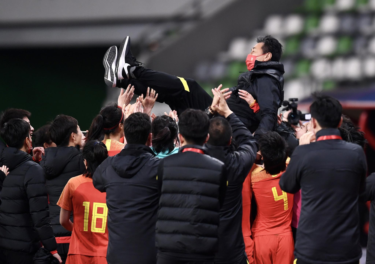 开云体育地址-包含青少年女子足球比赛成为球迷关注焦点的词条