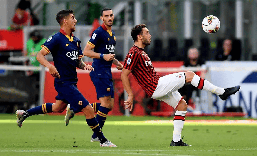 AC米兰中场组织出色，控制比赛取胜的简单介绍