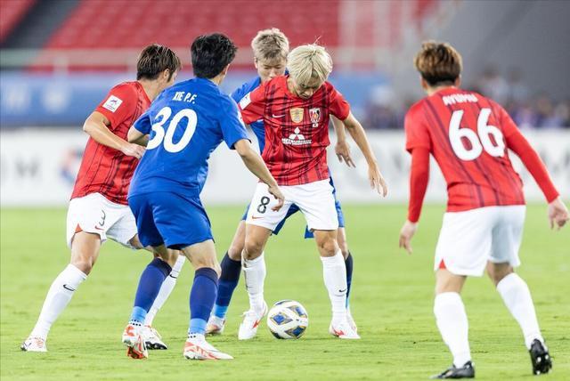 开云体育网站-凯里亚尔艰难晋级，成功登顶亚冠小组头名