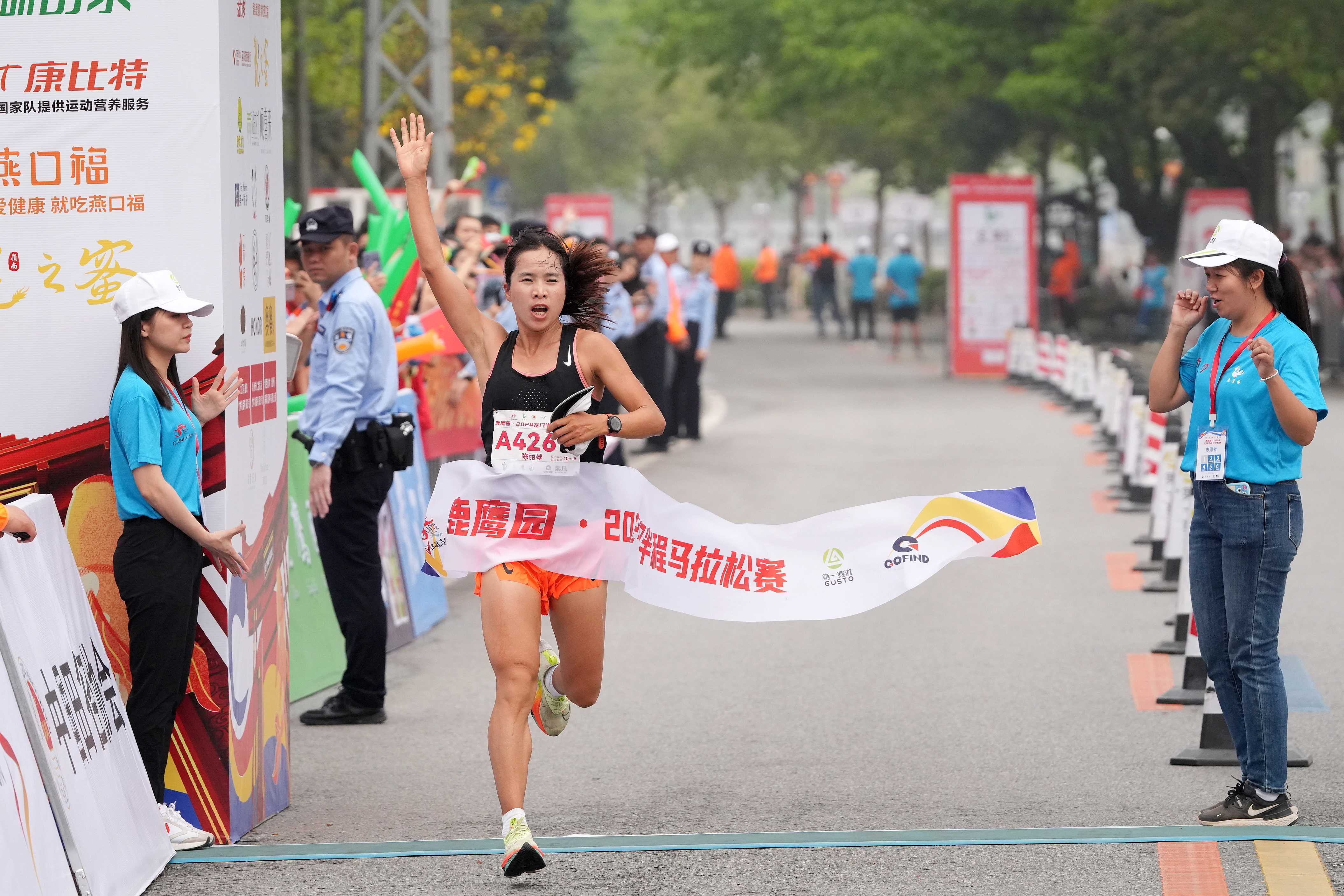 开云体育官网-场上的拼搏和奋斗，见证着运动员们的汗水与拼劲的简单介绍