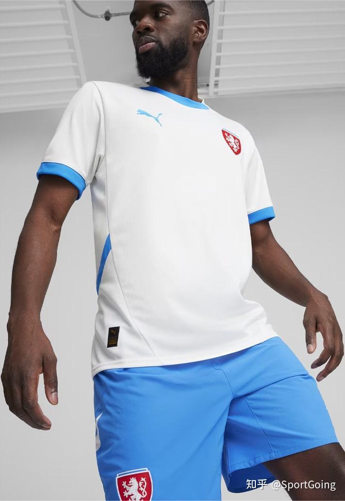 开云体育链接-印度尼西亚足球队球员推出最新球衣款式