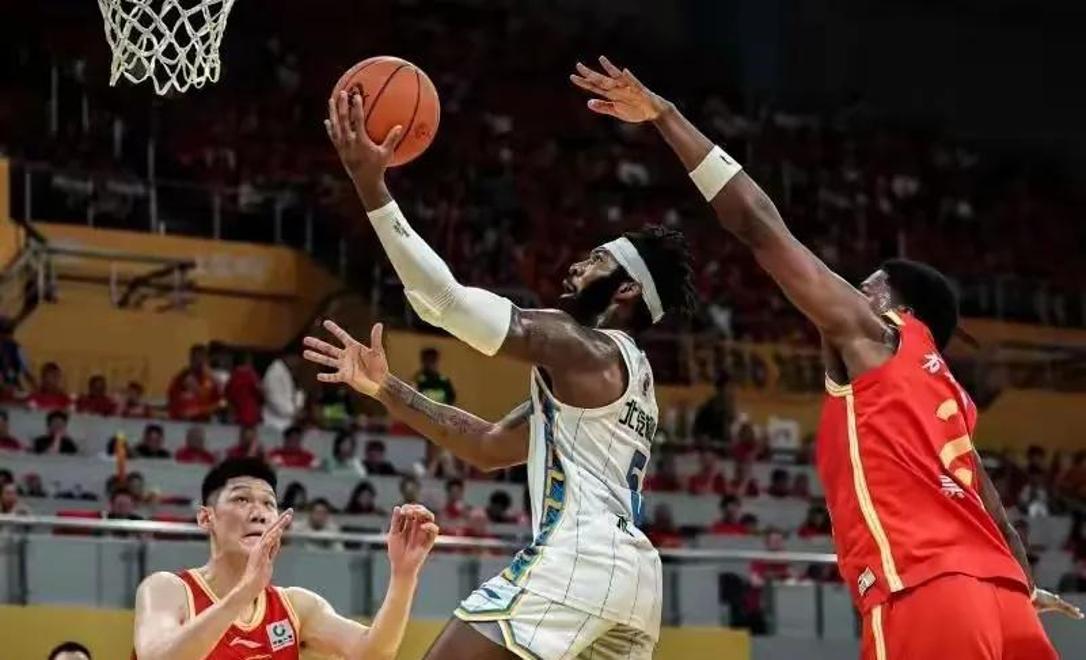 开云体育官网入口-江苏男篮客场胜出，晋级战局