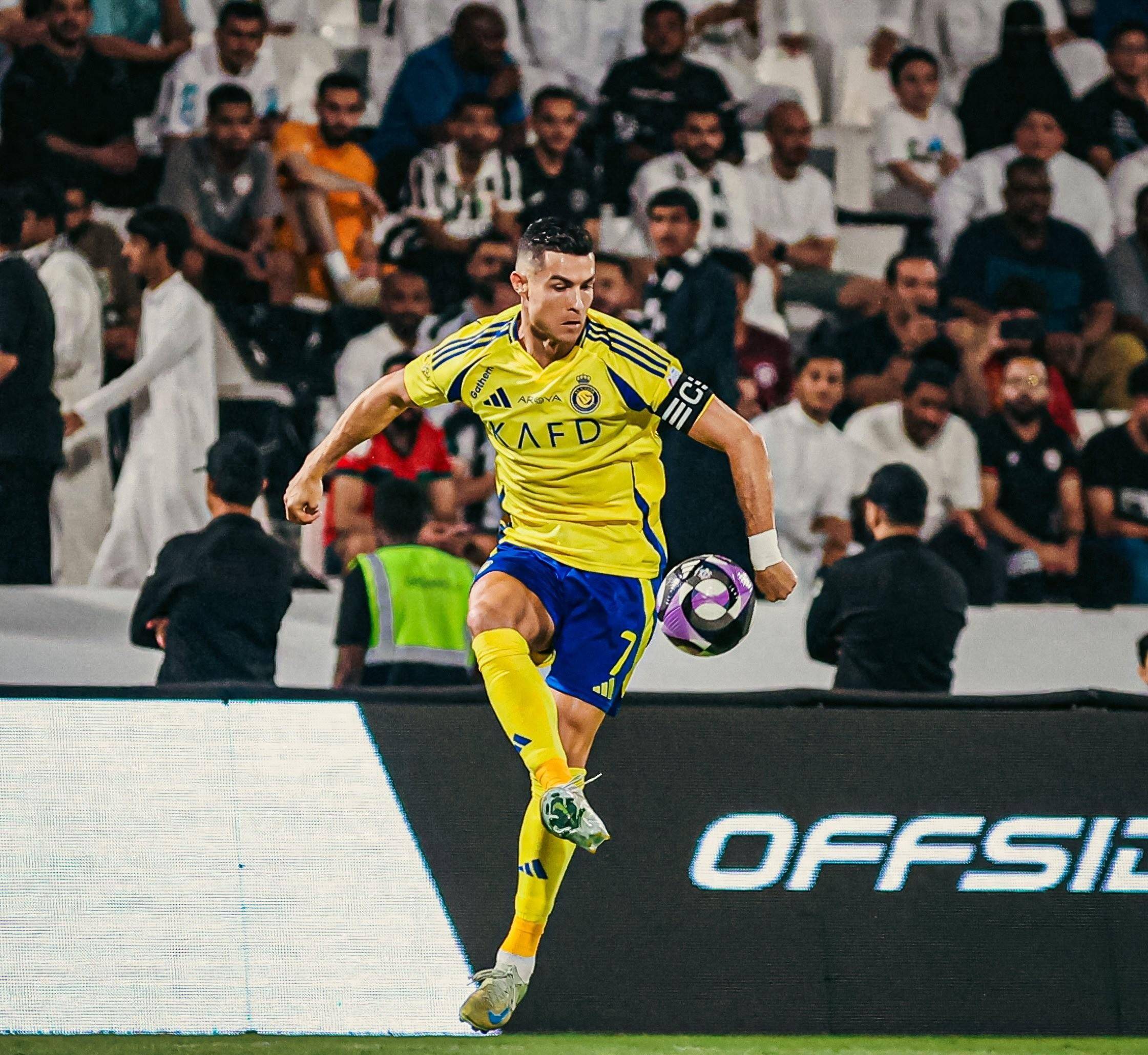 包含高水平比赛结束，球员发挥出色获得胜利的词条