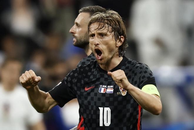 丢球频繁，马赛连续不胜引发危机