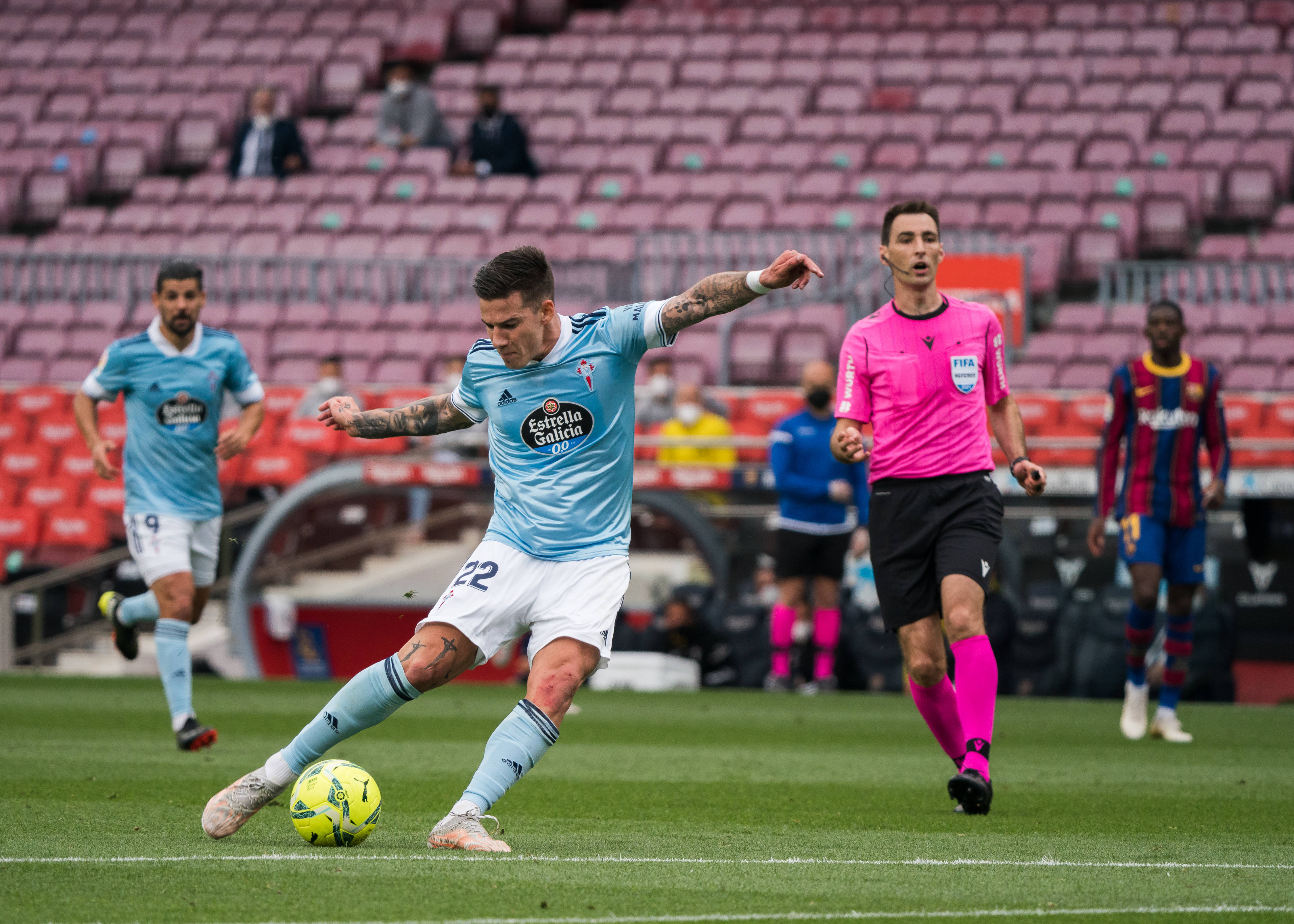 包含塞尔塔主场战胜巴列卡诺，积分榜稍有改变的词条