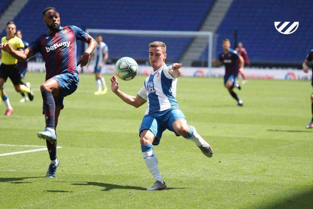 包含西班牙人对手是莱万特，实力对比悬殊的词条