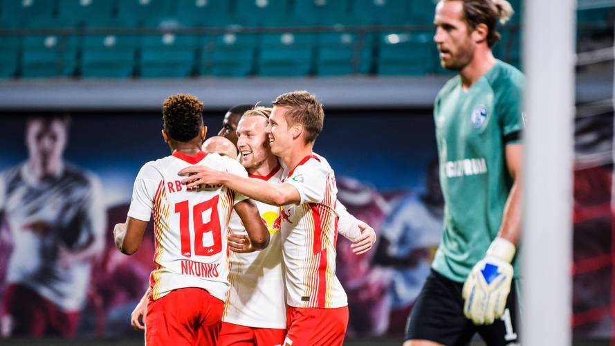 斯图加特球员集体发挥出色，拿下关键胜利