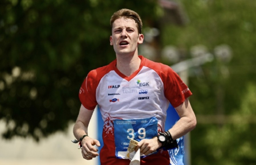 加拿大选手击败瑞士队获得田径胜利