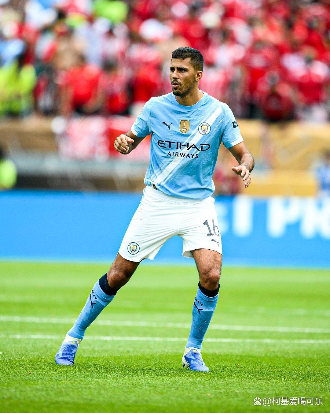 曼城门将凯利出彩，扑出致胜点球