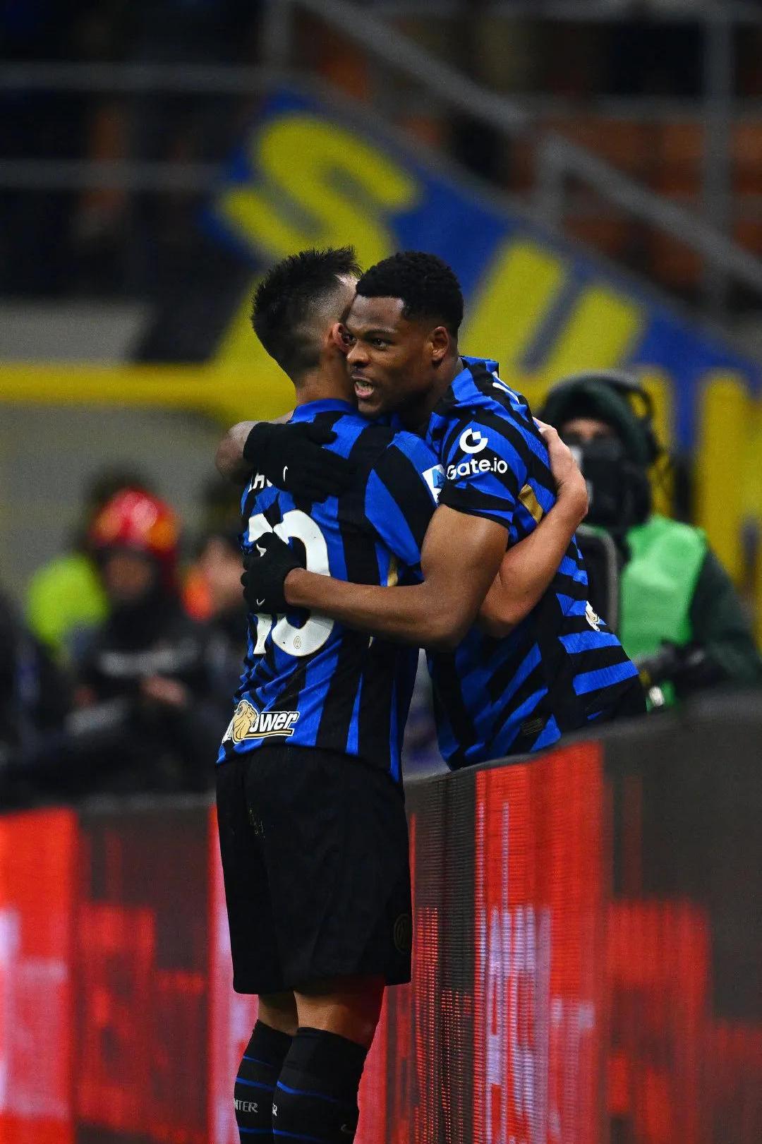 佛罗伦萨主场不敌AC米兰，未能止领头羊的简单介绍