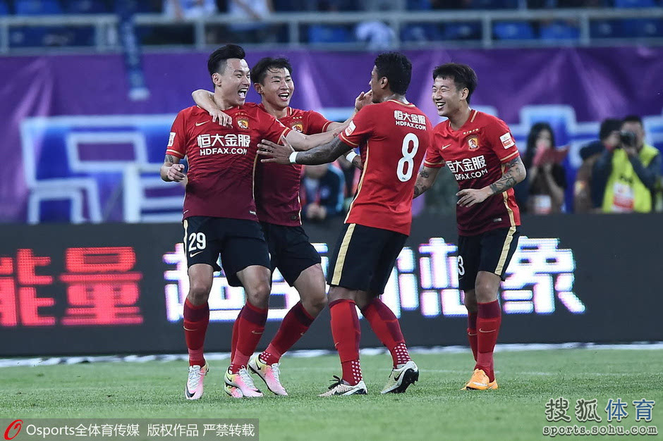 开云体育官网入口-恒大主场大胜泰达，豪取连胜